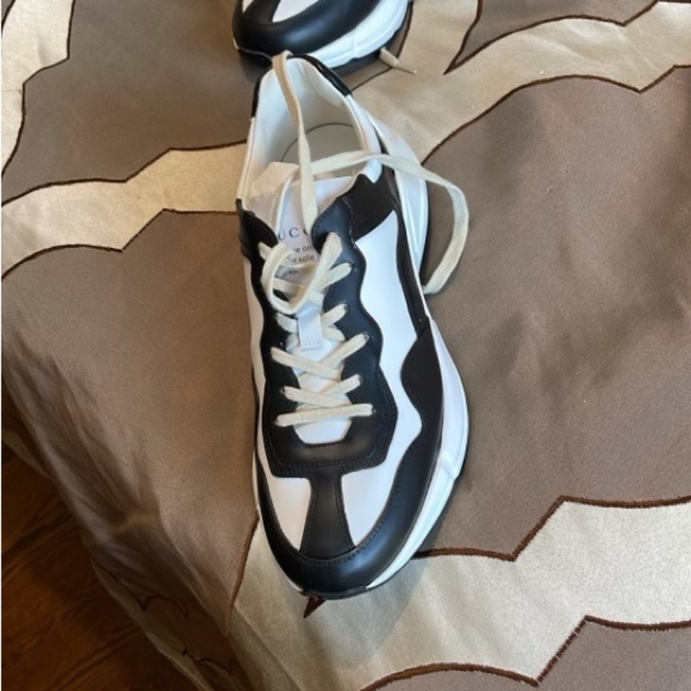 Gucci men sneakers